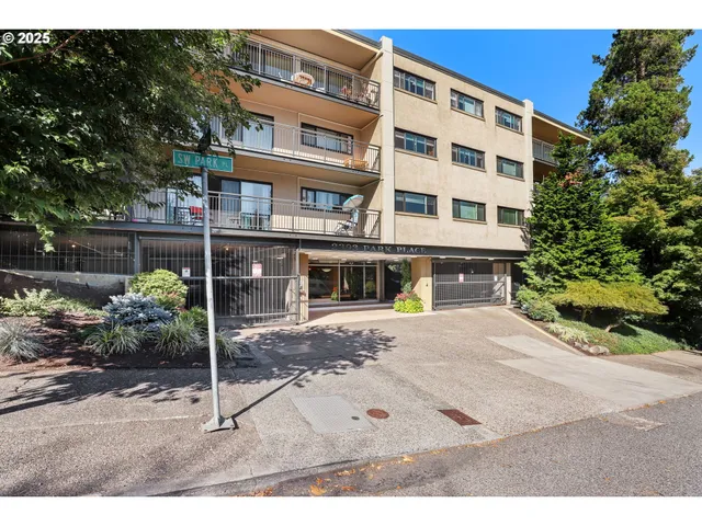 $375,000 | 2393 Southwest Park Place, Unit 210, Portland, OR 97205