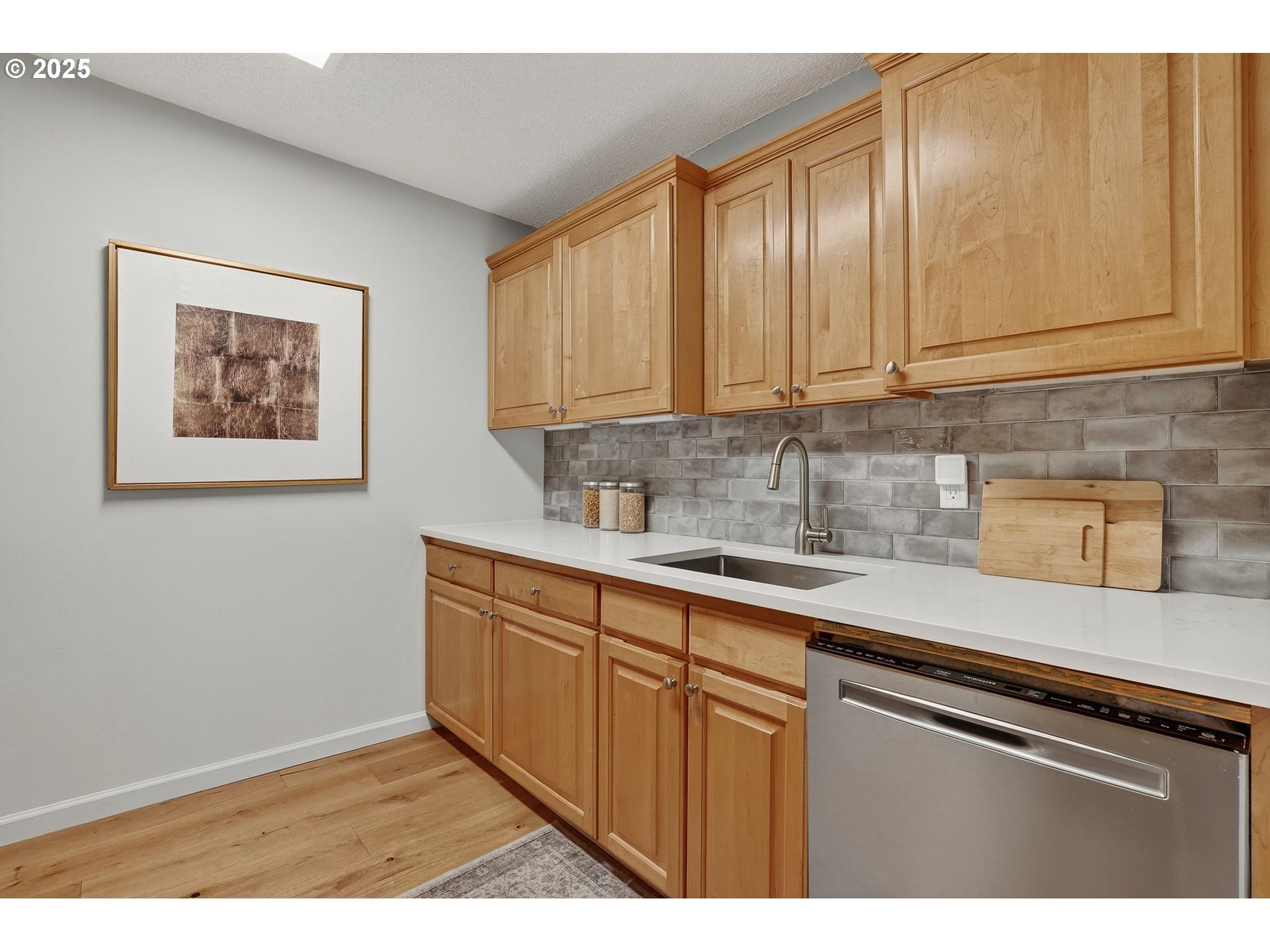 2393 Southwest Park Place, Unit 210 Portland, OR 97205 - Photo 16 of 44