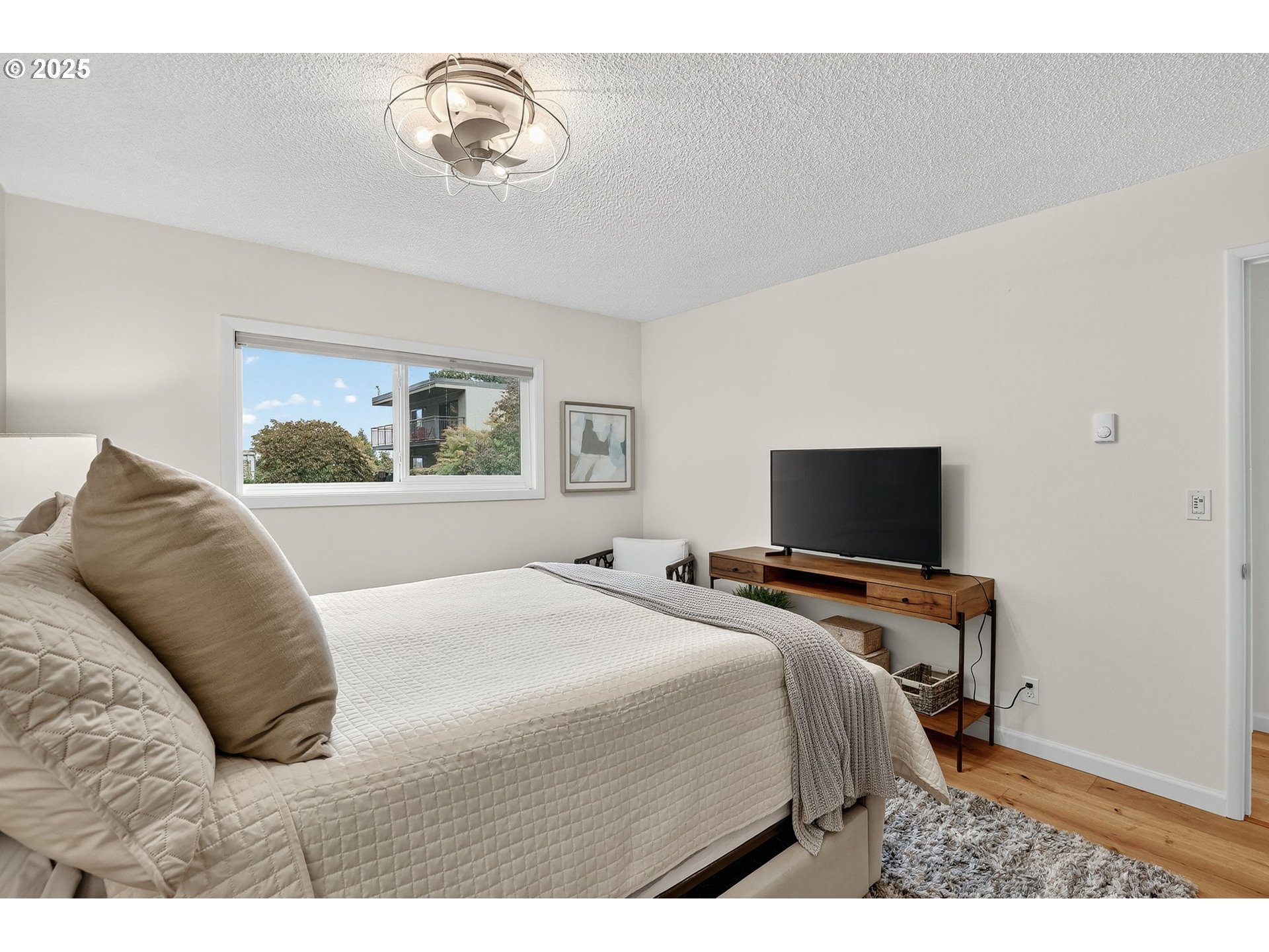 2393 Southwest Park Place, Unit 210 Portland, OR 97205 - Photo 23 of 44