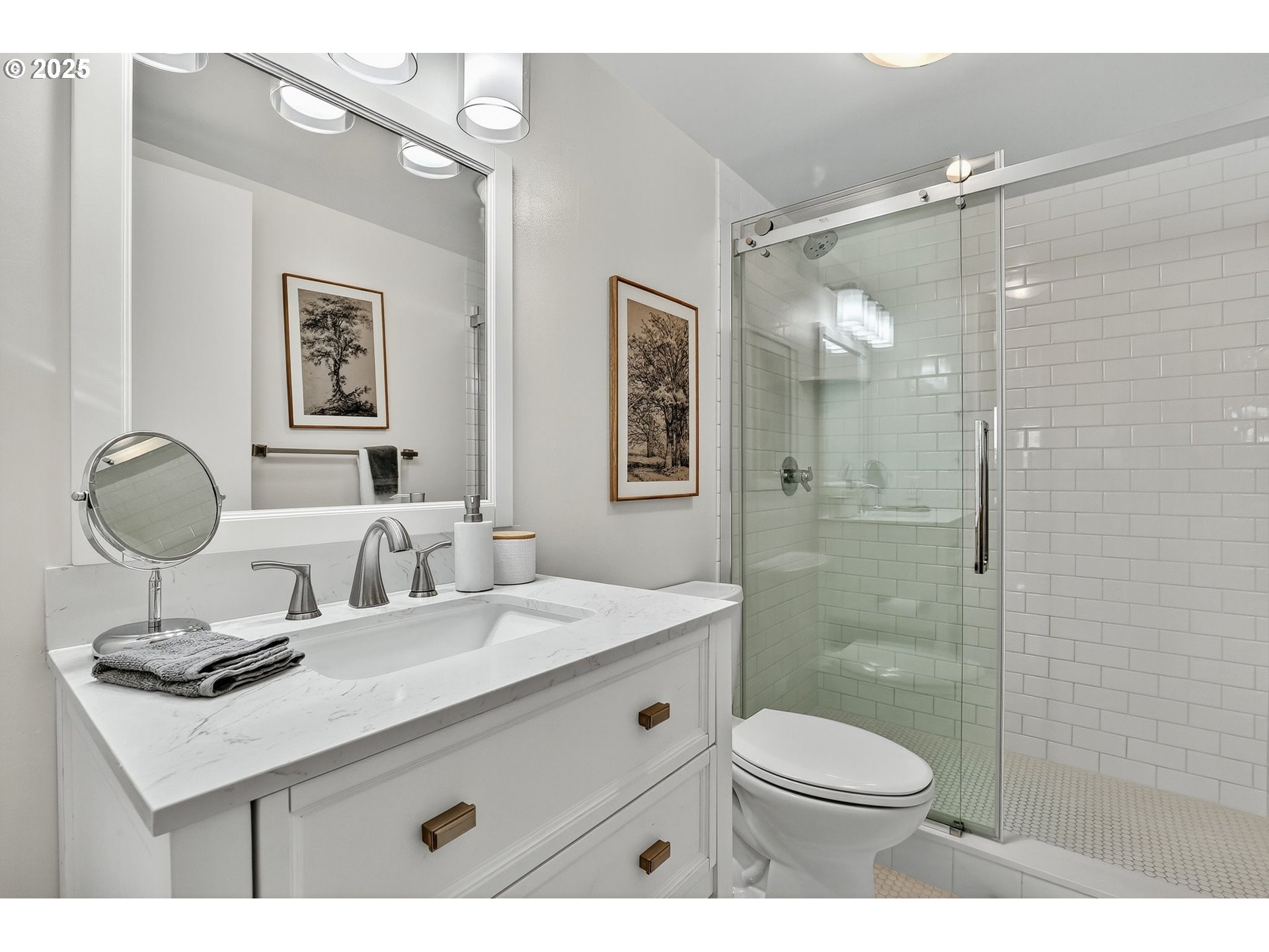 2393 Southwest Park Place, Unit 210 Portland, OR 97205 - Photo 24 of 44