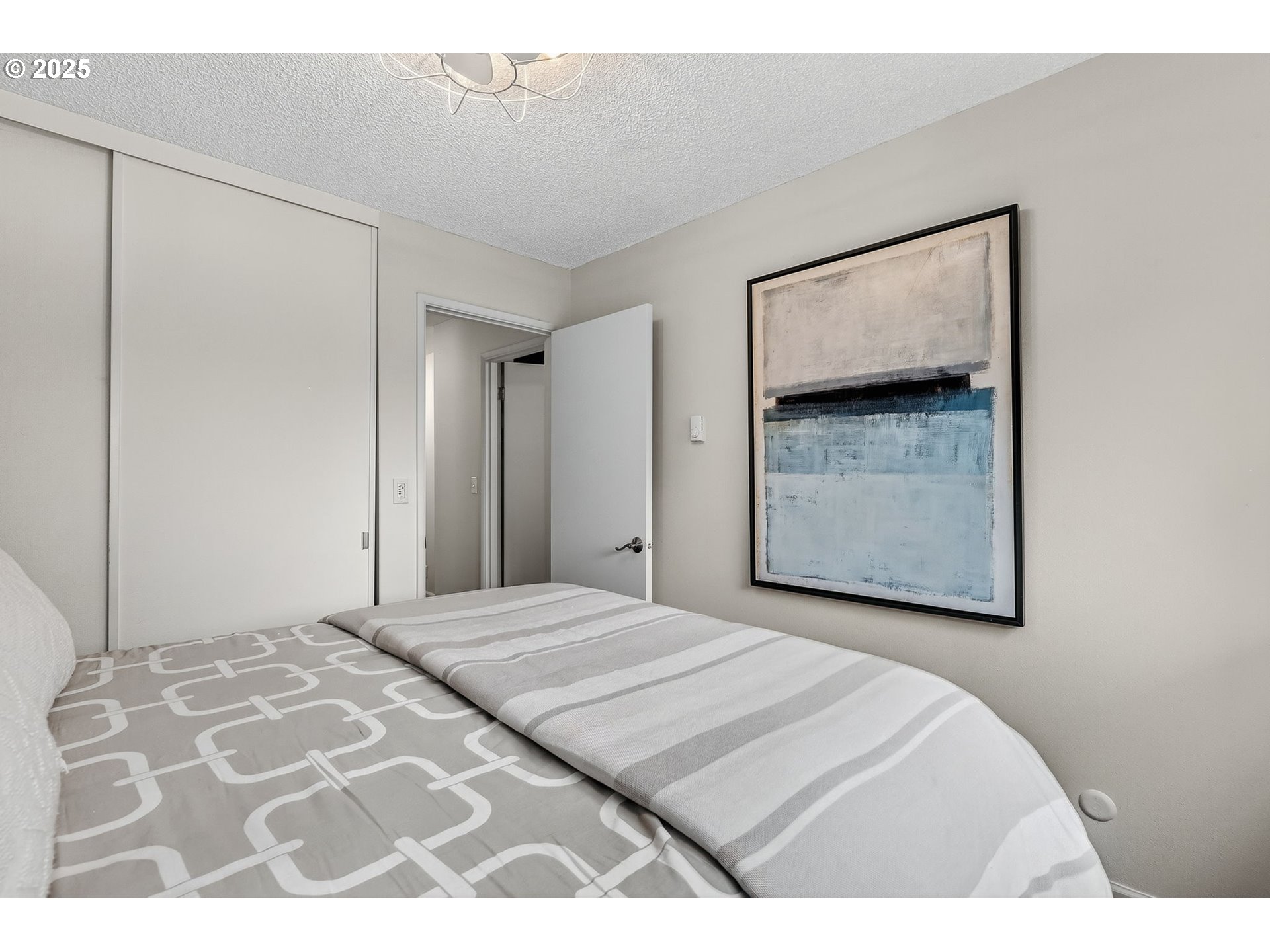 2393 Southwest Park Place, Unit 210 Portland, OR 97205 - Photo 28 of 44