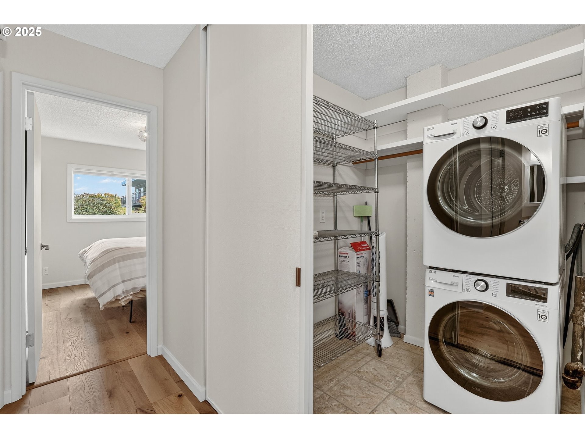 2393 Southwest Park Place, Unit 210 Portland, OR 97205 - Photo 29 of 44