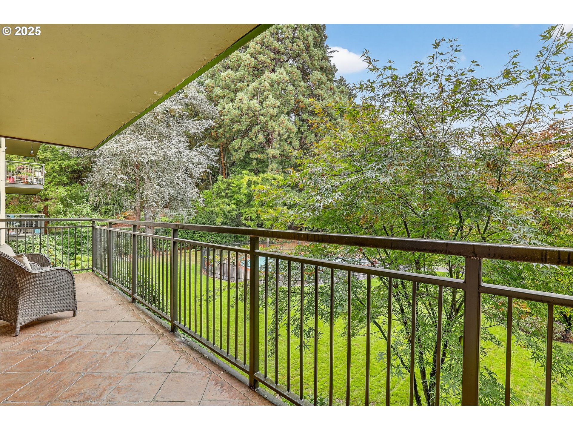 2393 Southwest Park Place, Unit 210 Portland, OR 97205 - Photo 32 of 44