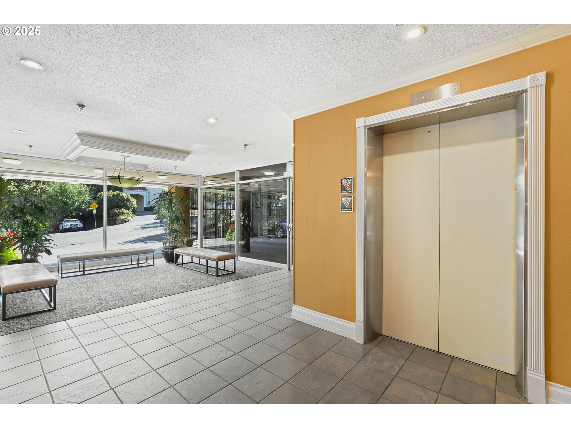 2393 Southwest Park Place, Unit 210 Portland, OR 97205 - Photo 4 of 44