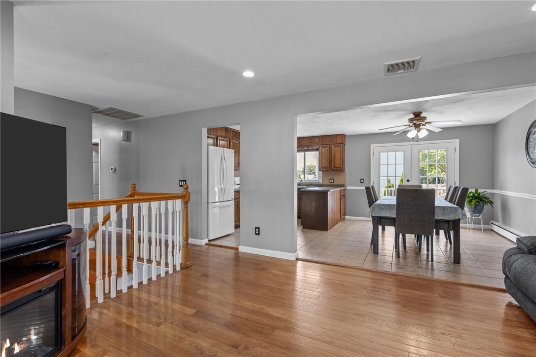 38 Bateman Avenue Cranston, RI 02920 - Photo 13 of 41