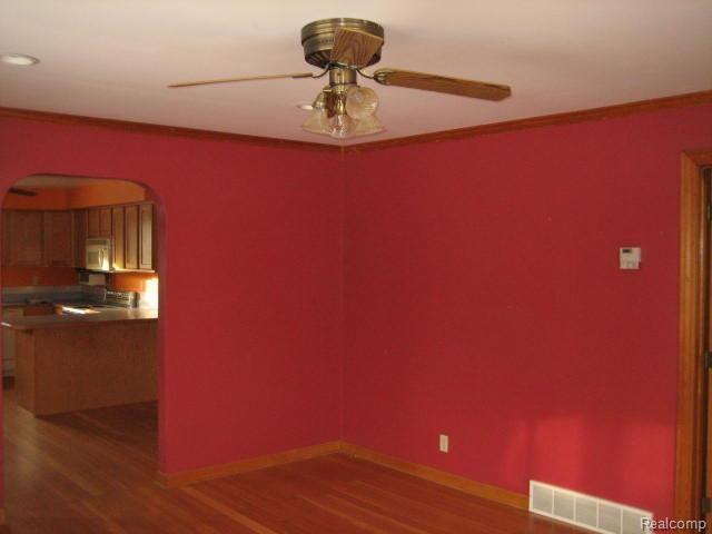 11410 Hegel Rd 003.jpg