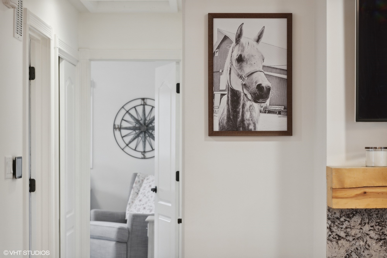 607 Pine Street Batavia, IL 60510 - Photo 13 of 39 a room with wall painting and a painting on the wall