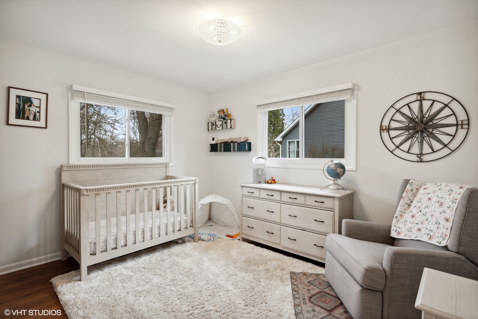 607 Pine Street Batavia, IL 60510 - Photo 14 of 39 a bedroom with furniture and a large window