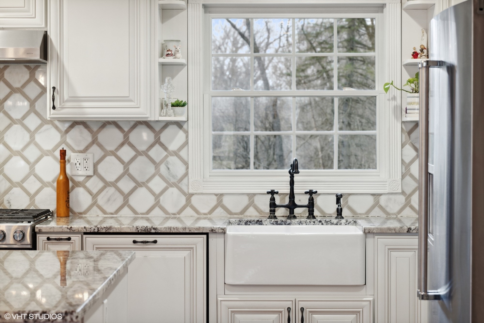 607 Pine Street Batavia, IL 60510 - Photo 8 of 39 a bathroom with a granite countertop sink and mirror