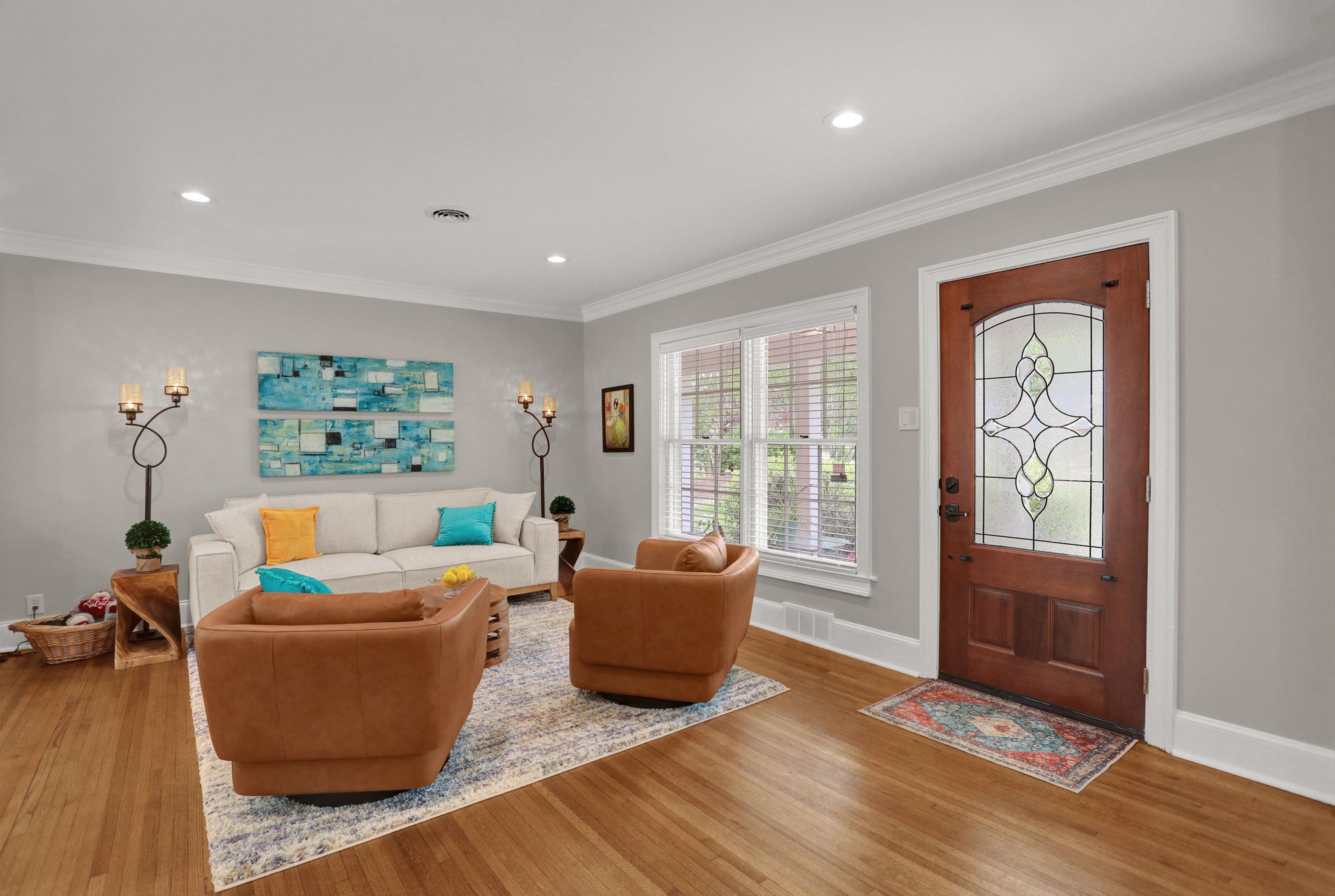 4991 Walnut Grove Road Memphis, TN 38117 - Photo 5 of 40 a living room with furniture and a window