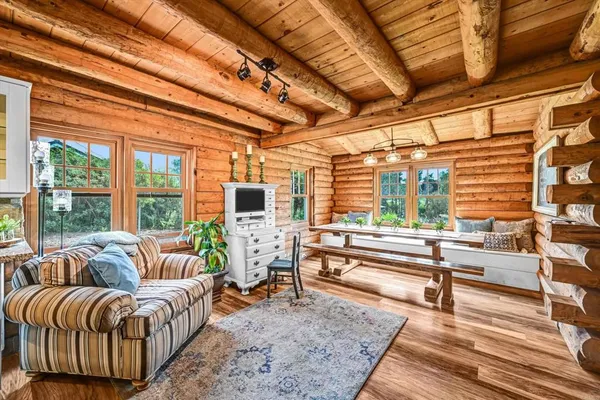 $1,095,000 | 3127 Alta Vista Drive, Fallbrook, CA 92028