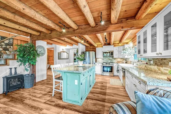 $1,095,000 | 3127 Alta Vista Drive, Fallbrook, CA 92028