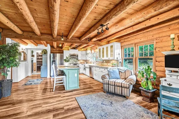 $1,095,000 | 3127 Alta Vista Drive, Fallbrook, CA 92028