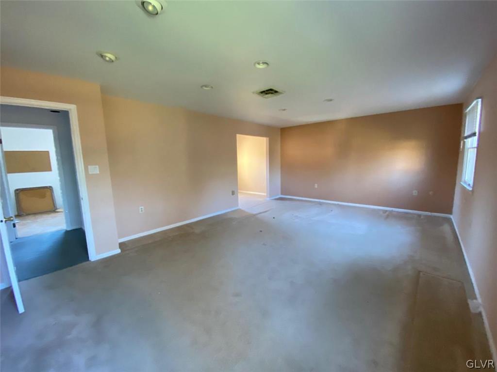 942 Springhouse Road Allentown, PA 18104 - Photo 33 of 43 Gallery Image 33