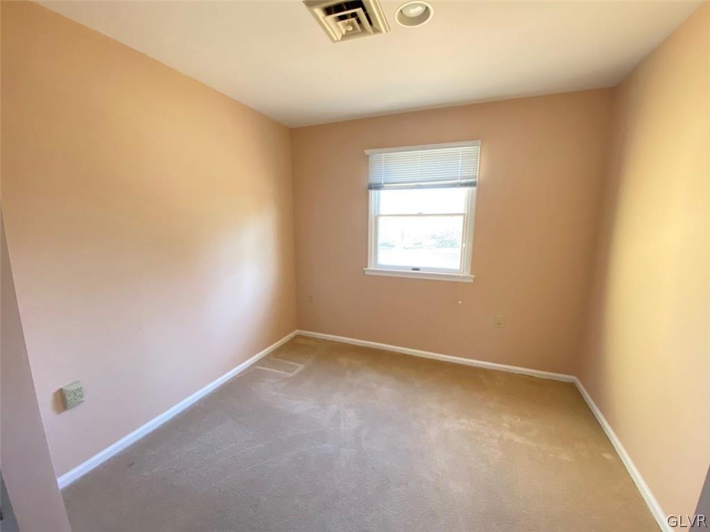942 Springhouse Road Allentown, PA 18104 - Photo 34 of 43 Gallery Image 34