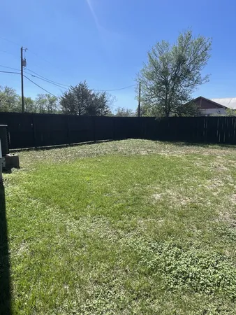 $1,950 | 160 Pope Bend South, Unit C, Cedar Creek, TX 78612