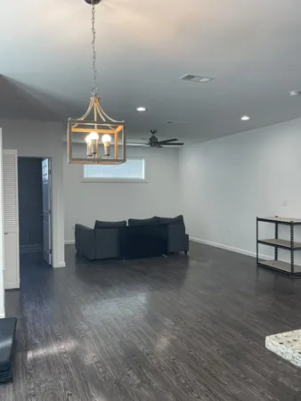 $1,950 | 160 Pope Bend South, Unit C, Cedar Creek, TX 78612