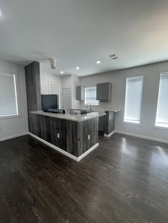 $1,950 | 160 Pope Bend South, Unit C, Cedar Creek, TX 78612