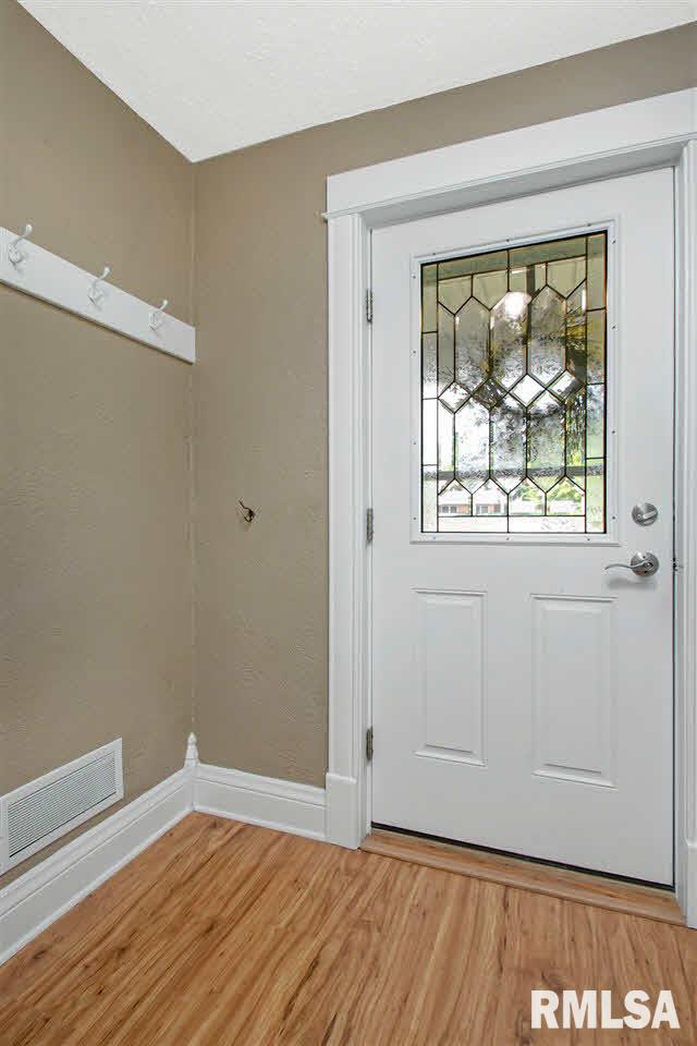 212 South Cadda Road Long Grove, IA 52756 - Photo 2 of 24 Gallery Image 2