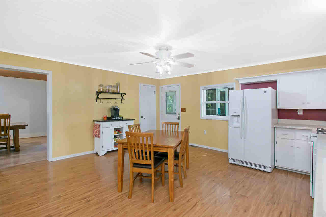 212 South Cadda Road Long Grove, IA 52756 - Photo 6 of 24 Gallery Image 6