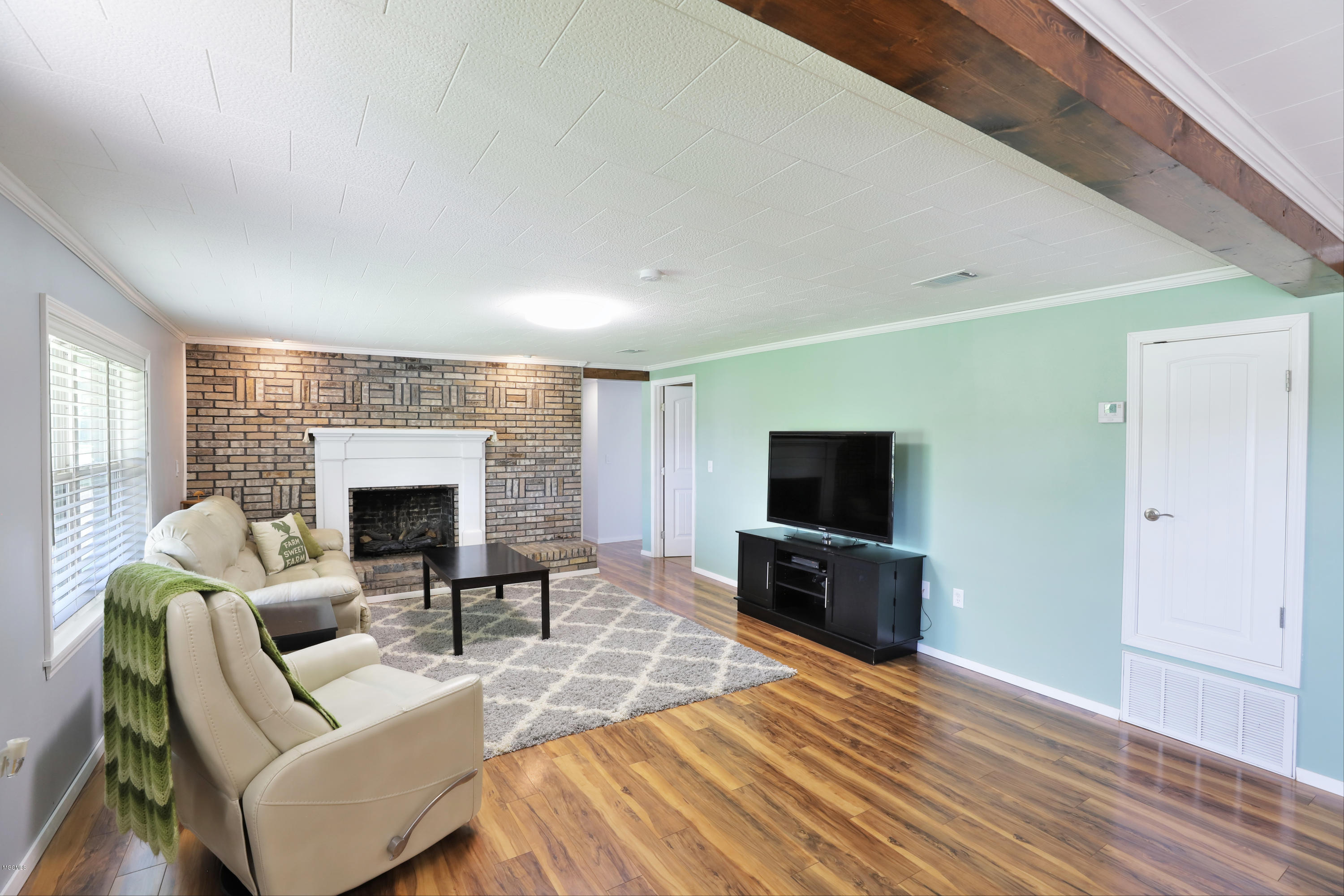 5601 Allen Road Vancleave, MS 39565 - Photo 5 of 35 Living Room