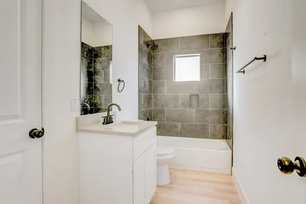 $2,650 | 10514 Ashville Drive, Houston, TX 77051