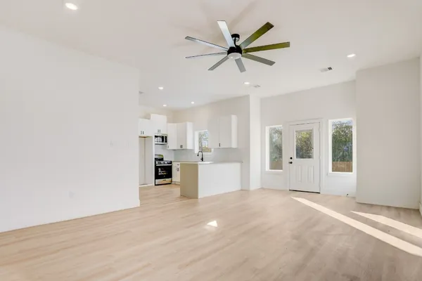 $2,650 | 10514 Ashville Drive, Houston, TX 77051