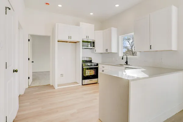 $2,650 | 10514 Ashville Drive, Houston, TX 77051