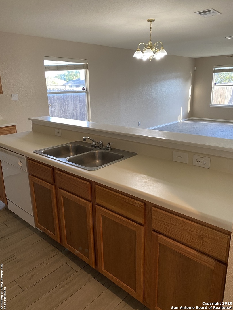 8506 Sea Rim Drive Converse, TX 78109 - Photo 15 of 29