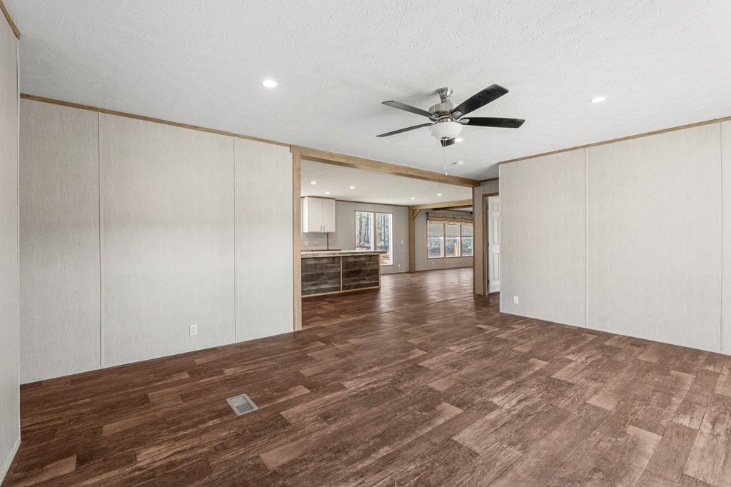 15 Rutledge Road Seale, AL 36875 - Photo 5 of 10