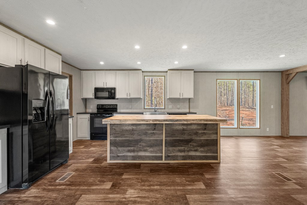 15 Rutledge Road Seale, AL 36875 - Photo 6 of 10