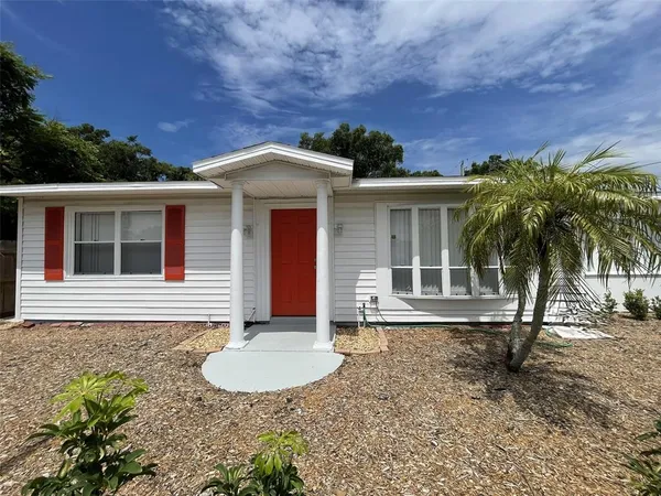 $1,950 | 828 South Tuttle Avenue, Unit A, Sarasota, FL 34237