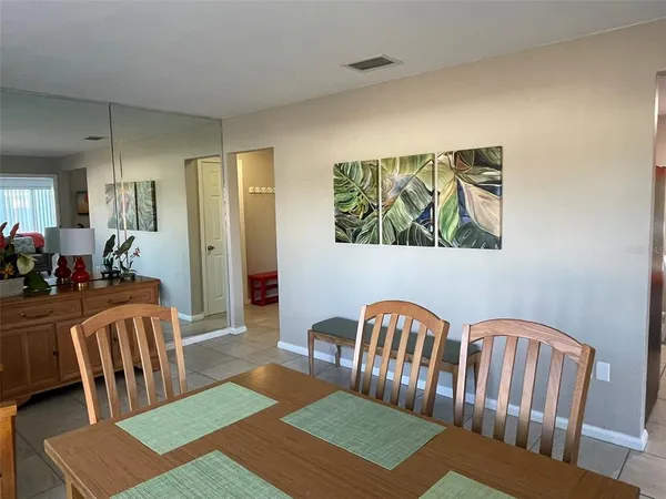 $1,950 | 828 South Tuttle Avenue, Unit A, Sarasota, FL 34237