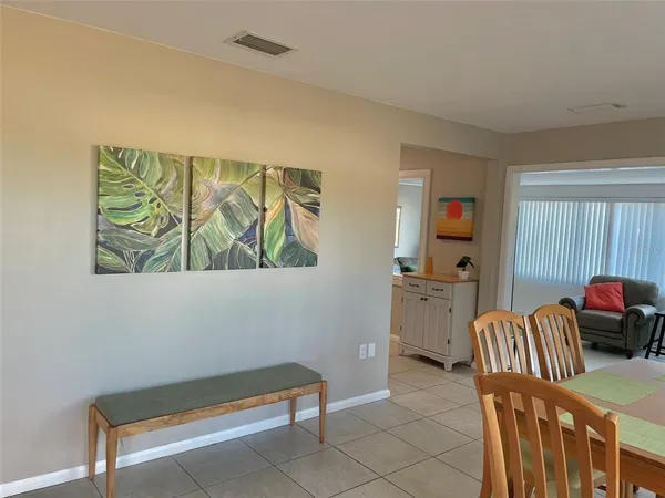 $1,950 | 828 South Tuttle Avenue, Unit A, Sarasota, FL 34237
