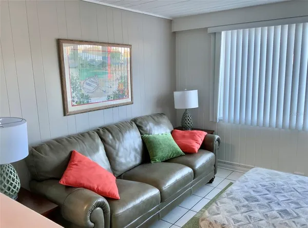 $1,950 | 828 South Tuttle Avenue, Unit A, Sarasota, FL 34237