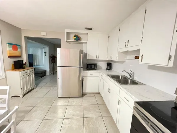 $1,950 | 828 South Tuttle Avenue, Unit A, Sarasota, FL 34237