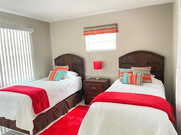 $1,950 | 828 South Tuttle Avenue, Unit A, Sarasota, FL 34237