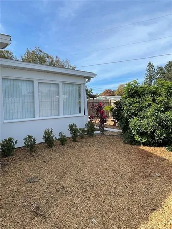 $1,950 | 828 South Tuttle Avenue, Unit A, Sarasota, FL 34237