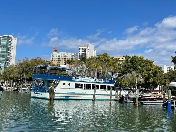 $1,950 | 828 South Tuttle Avenue, Unit A, Sarasota, FL 34237