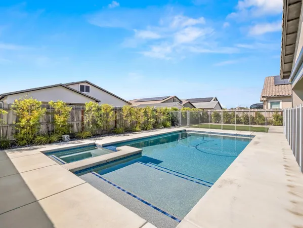 $970,000 | 1734 Park Avenue, Clovis, CA 93619