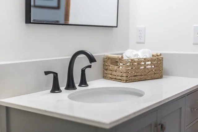 a close view of sink