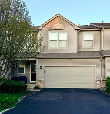 $3,200 | 2938 Peachtree Circle, Unit 2938, Aurora, IL 60502