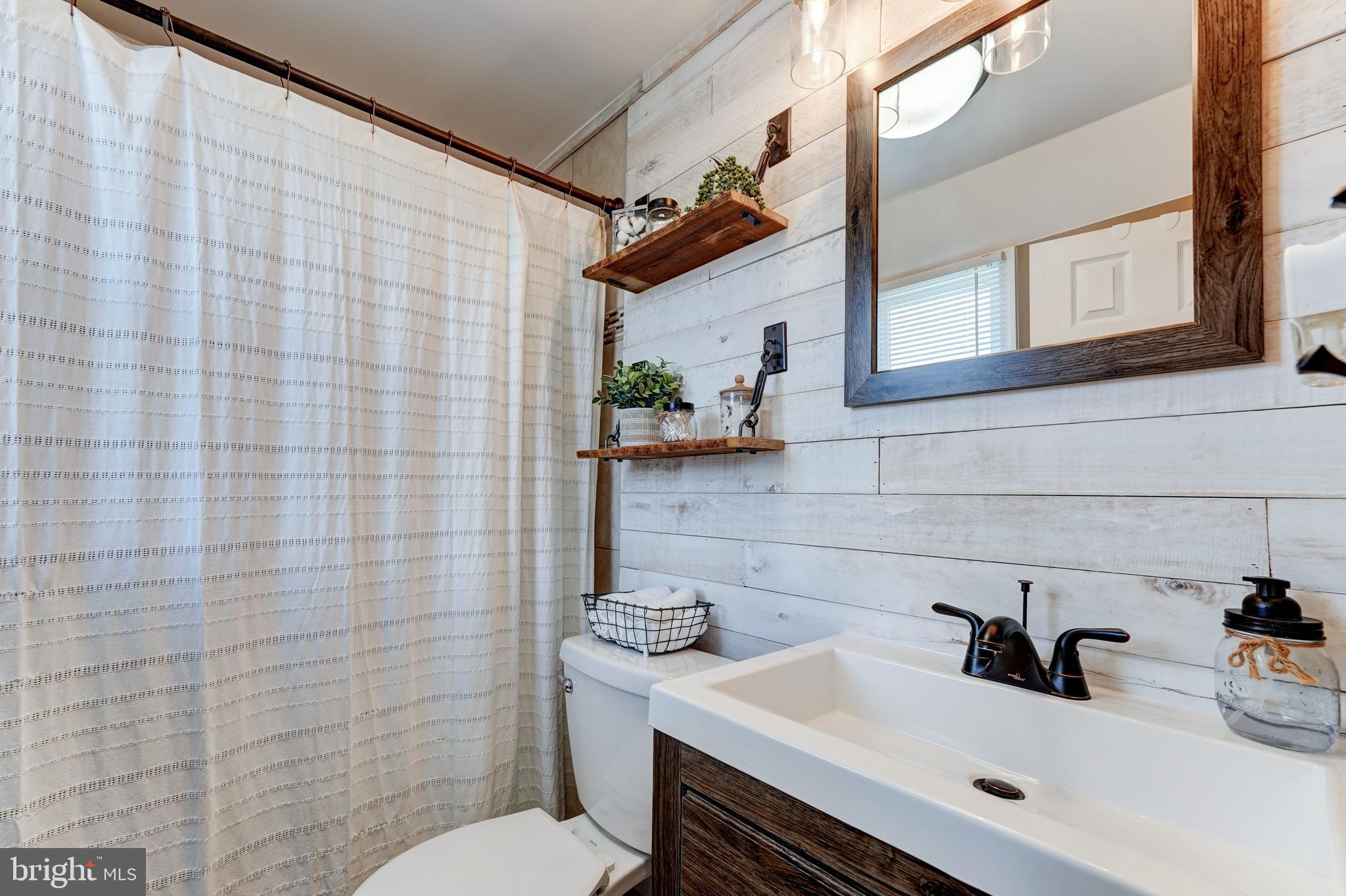 732 Parklane Road Swarthmore, PA 19081 - Photo 20 of 33 Hall Bathroom rich with details