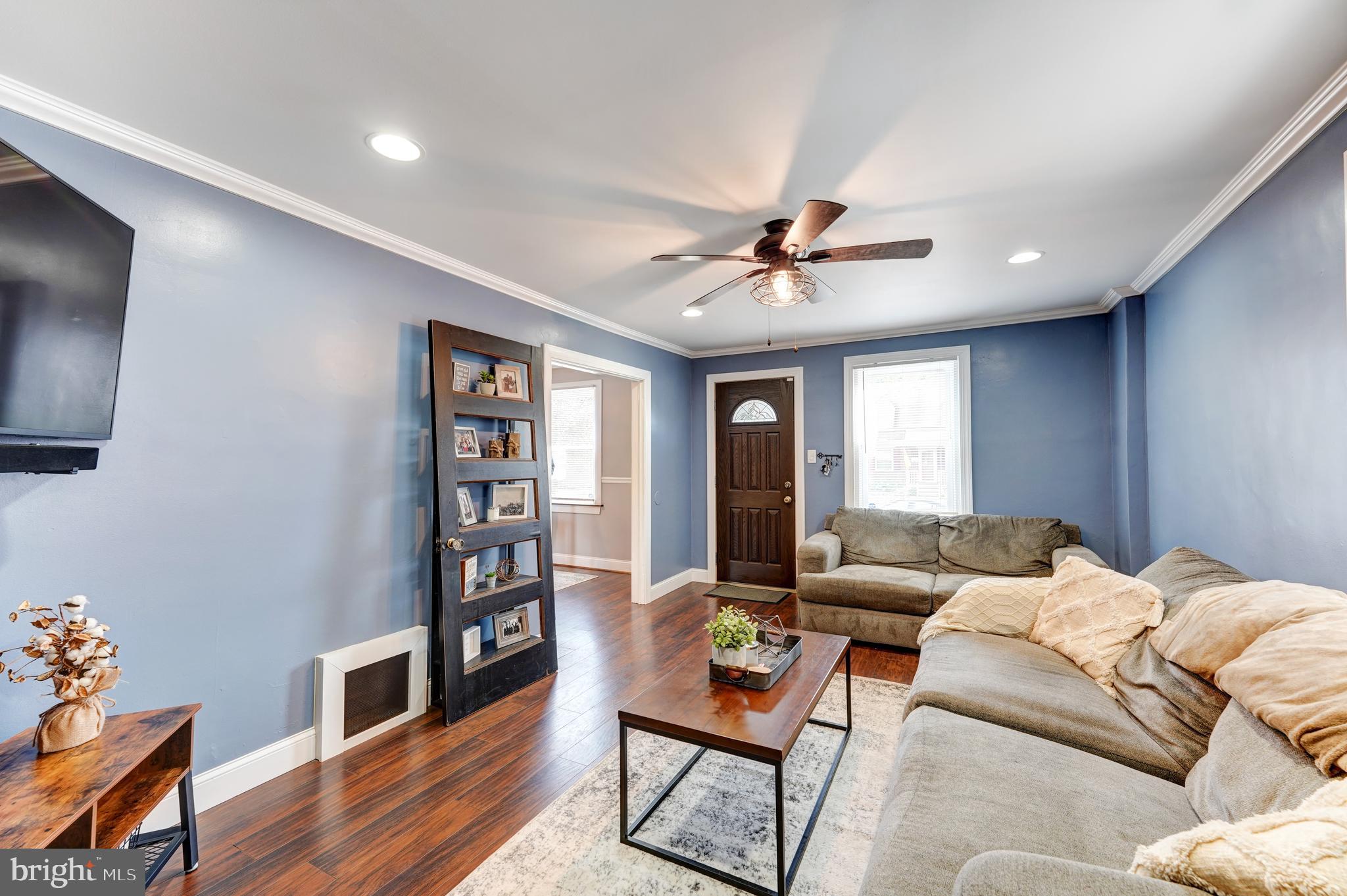 732 Parklane Road Swarthmore, PA 19081 - Photo 6 of 33 Living Room