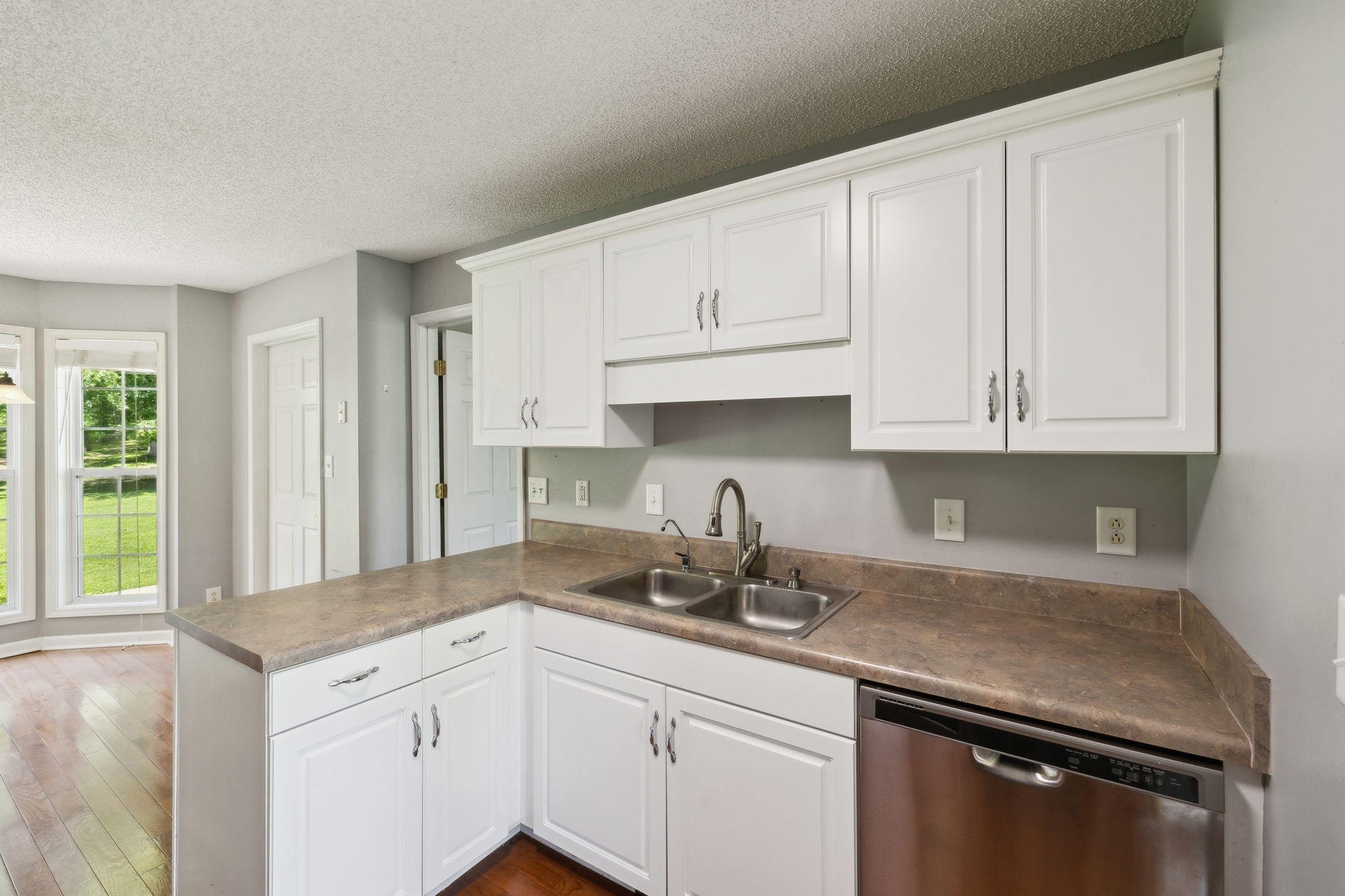 1040 Heatherwood Road Pleasant View, TN 37146 - Photo 12 of 41