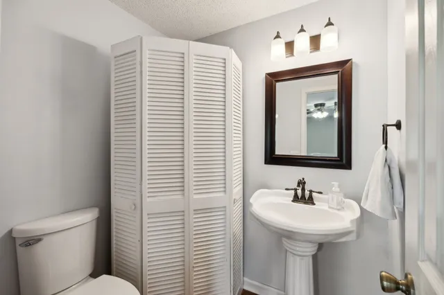 $458,400 | 1040 Heatherwood Road, Pleasant View, TN 37146