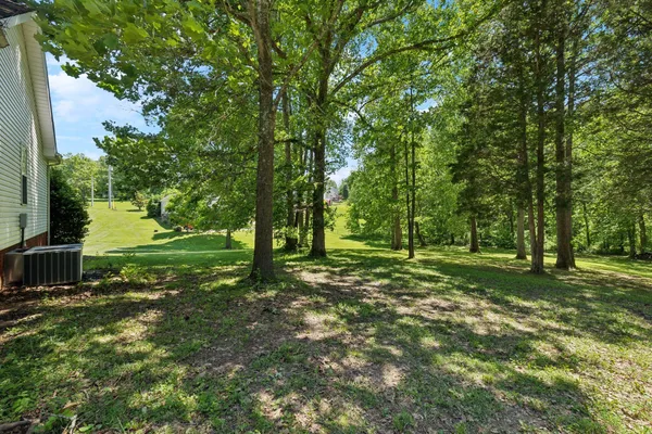 $455,900 | 1040 Heatherwood Road, Pleasant View, TN 37146