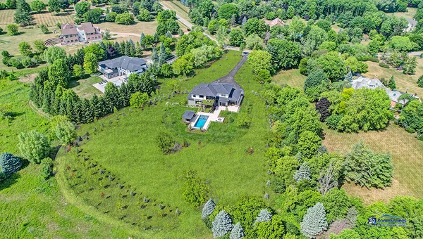 $2,995,000 | 25 Rolling Hills Drive, Barrington, IL 60010