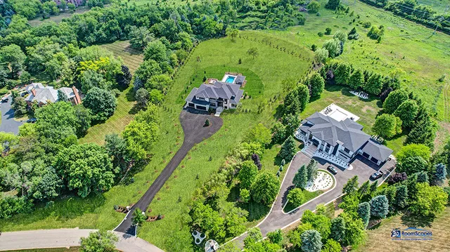 $2,995,000 | 25 Rolling Hills Drive, Barrington, IL 60010