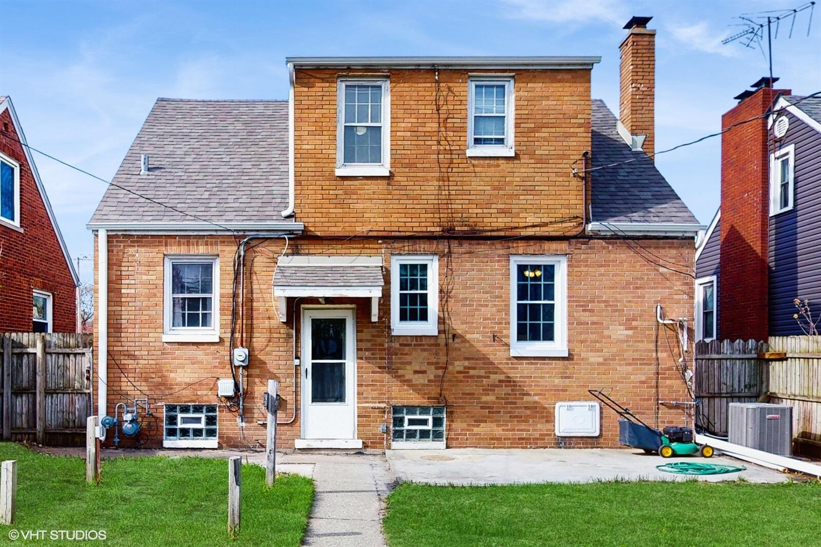 508 173rd Street Hammond, IN 46324 - Photo 53 of 61 front view of a house with a yard